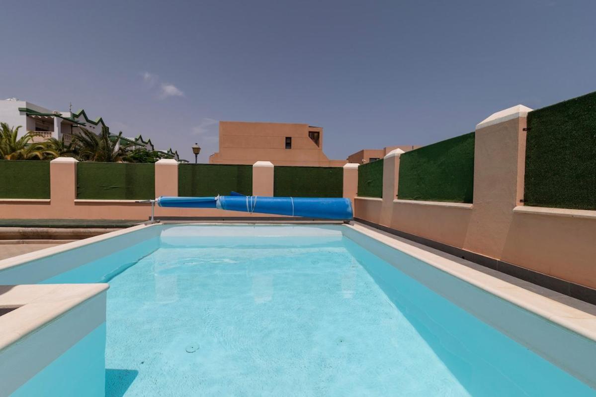 PISCINA Y TERRAZA PRIVADA mejor equipado Caleta De Fuste Exterior foto