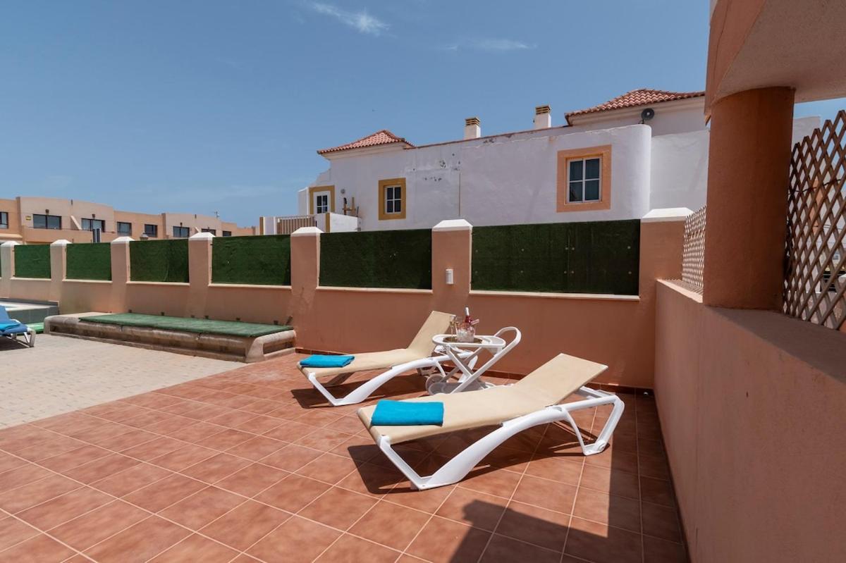 PISCINA Y TERRAZA PRIVADA mejor equipado Caleta De Fuste Exterior foto