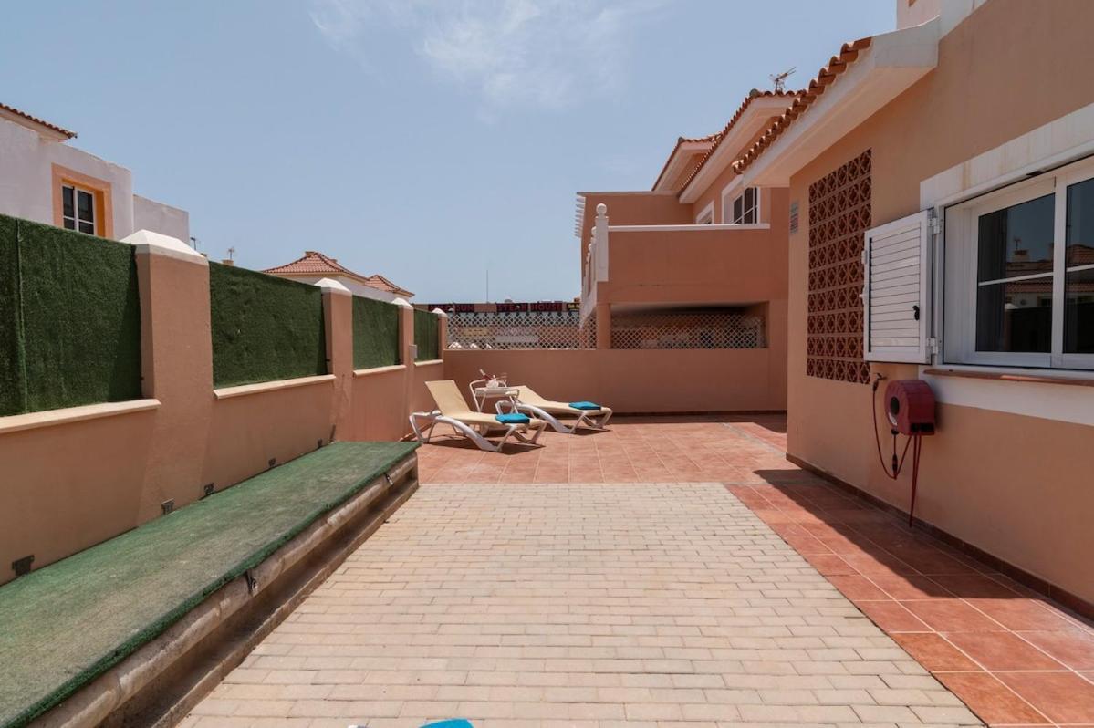 PISCINA Y TERRAZA PRIVADA mejor equipado Caleta De Fuste Exterior foto